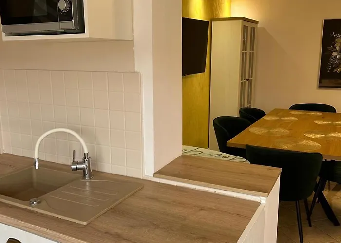 アパート Oliva ポレッチ